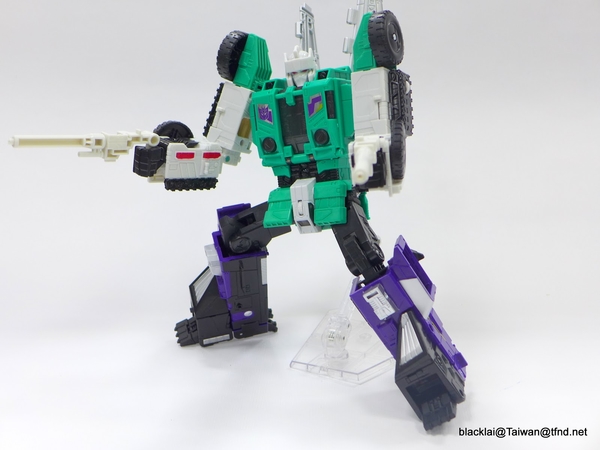 Generations Titans Return Sixshot   In Hand Photos Of Wave 3 Leader Class Figure  (33 of 89)